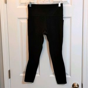 Athleta Salutation Stash Pocket 7/8 Tight